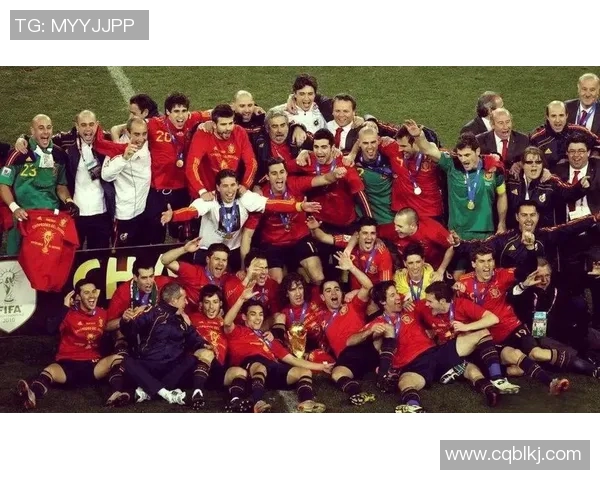 足球明星的奢华生活揭秘:豪宅背后的故事与秘密